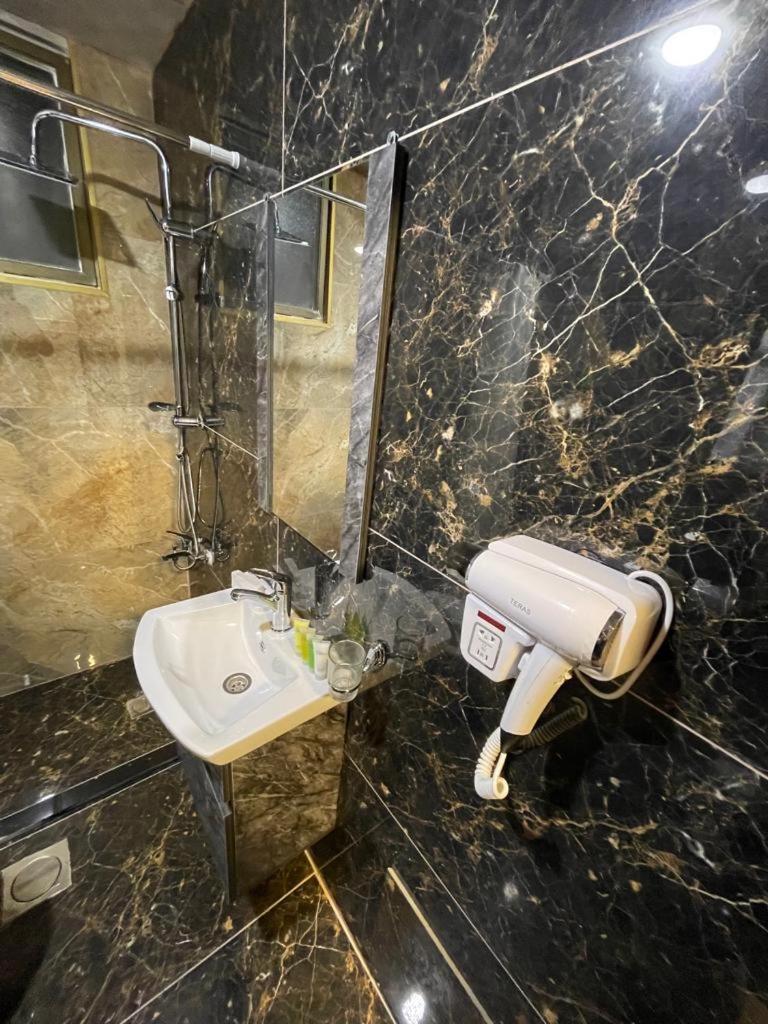 Madison Hotel Amman Zewnętrze zdjęcie