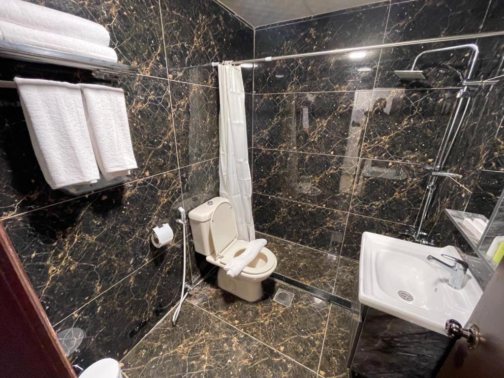Madison Hotel Amman Zewnętrze zdjęcie